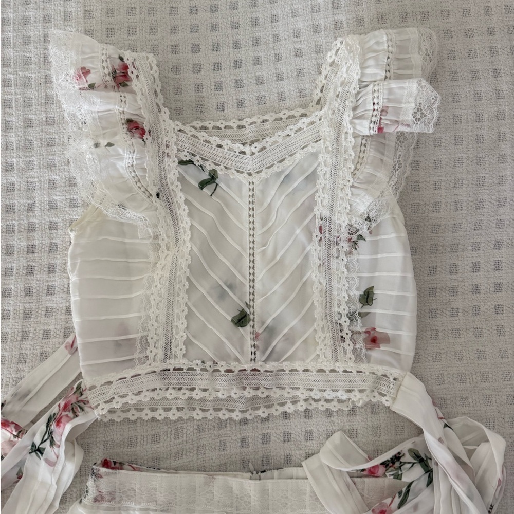 Floral Lace Ruffle Top and Shorts Set - Picture 2 of 4